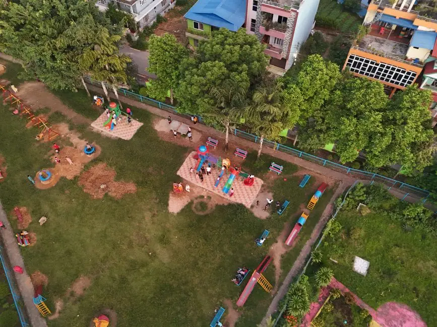Community at DLF SECTOR 61 GOLF COURSE EXTENSION ROAD, Gurgaon